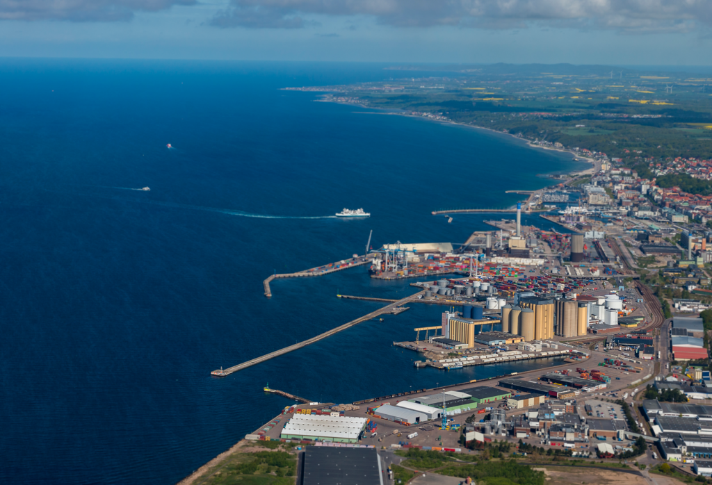 Hamnöversikt med Sydhamnen i fokus